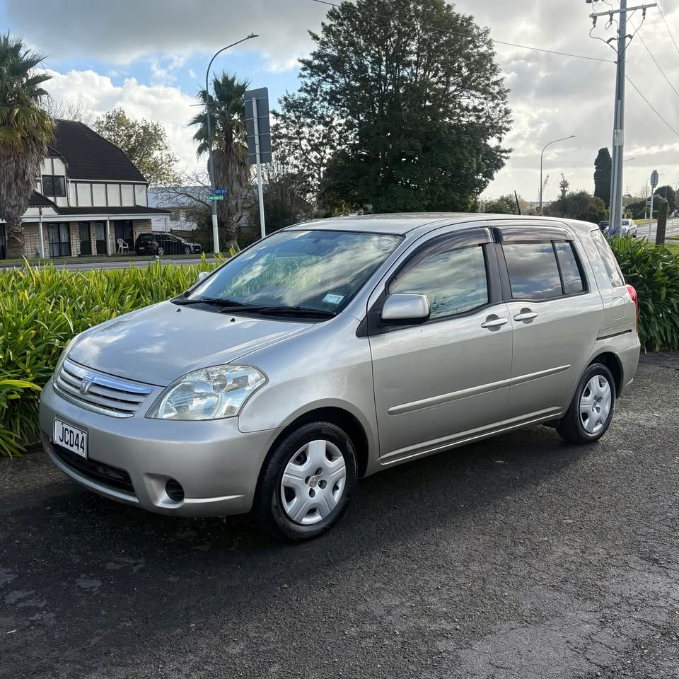 TOYOTA RAUM