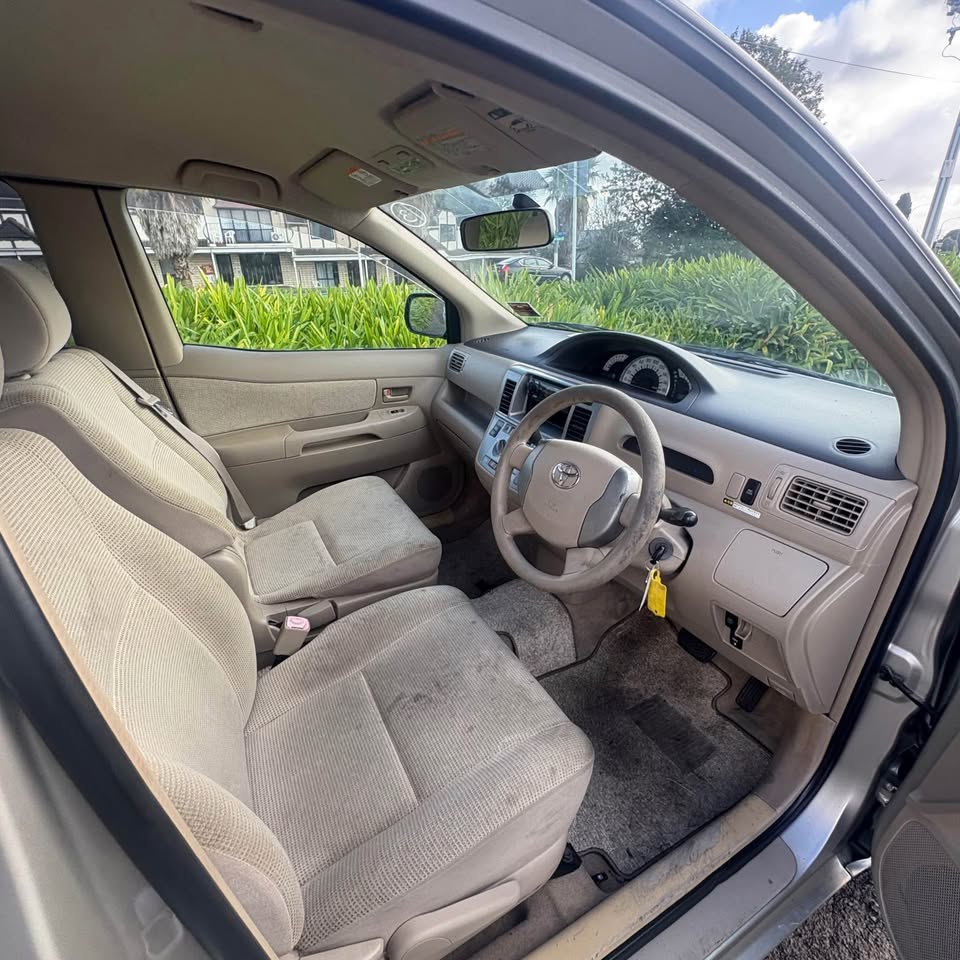 TOYOTA RAUM