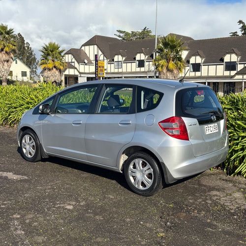 2010 Honda Fit *Super Low Kms*
