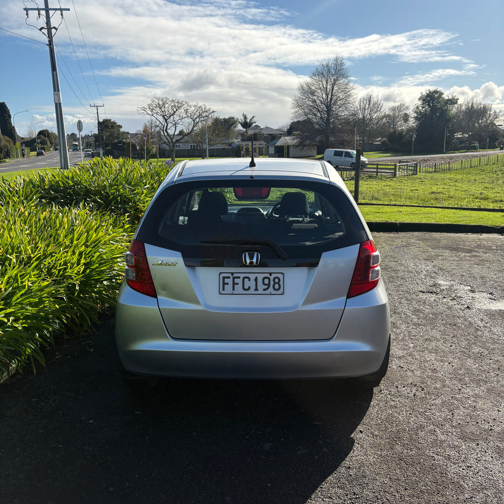 2010 Honda Fit *Super Low Kms*