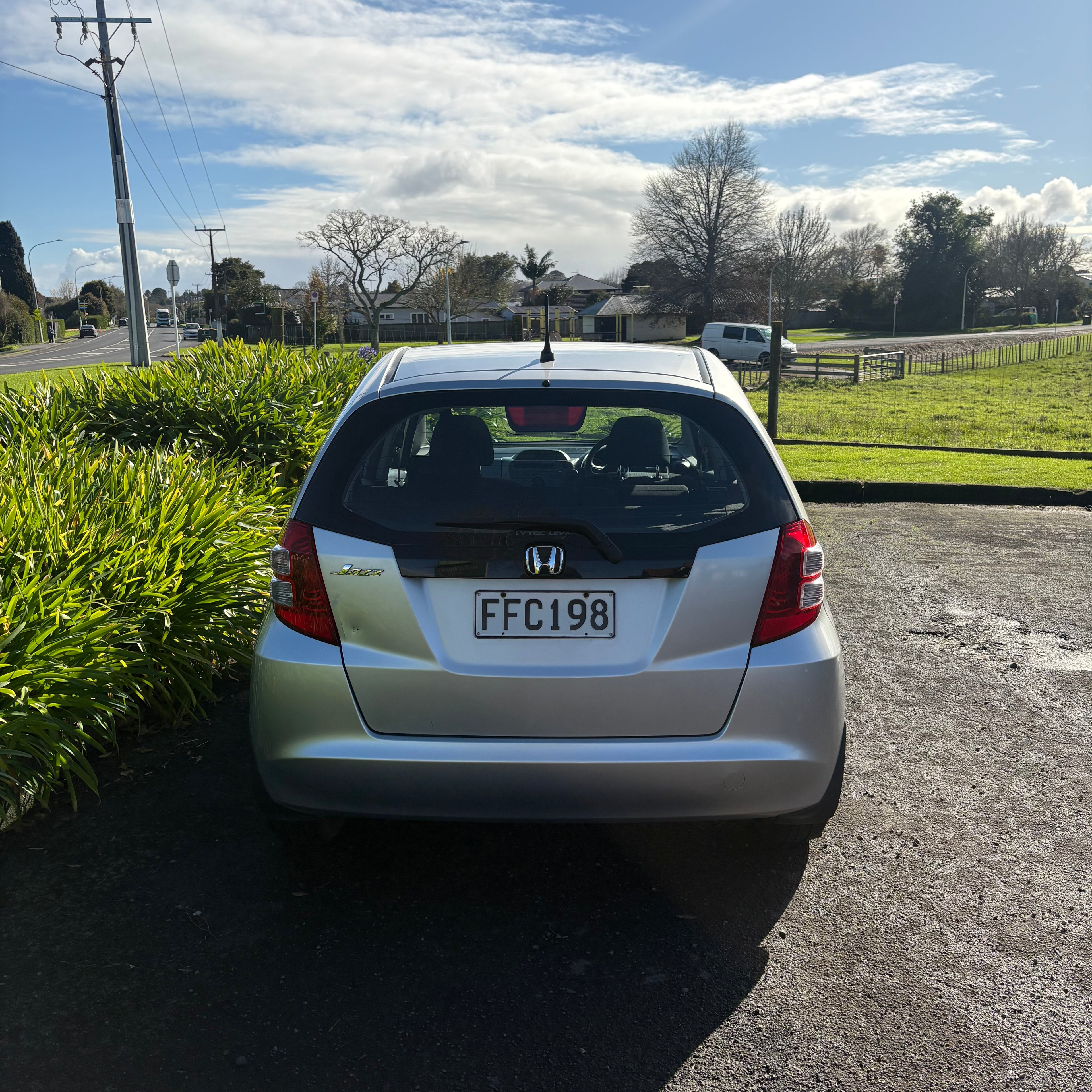 2010 Honda Fit *Super Low Kms*