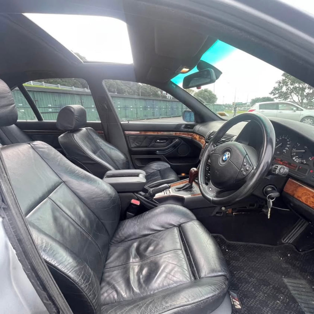 BMW E39 540i