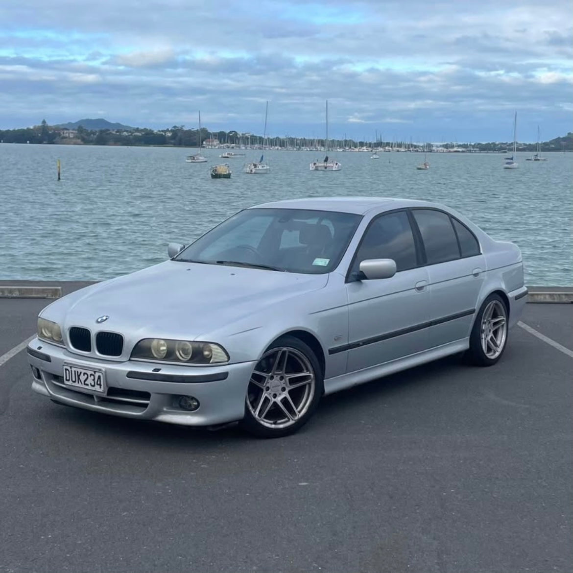 BMW E39 540i