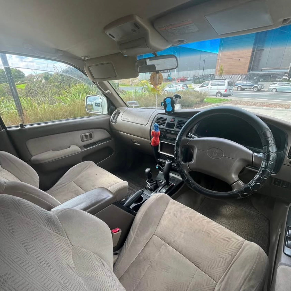 Hilux Surf V6 *$86 Per Week*