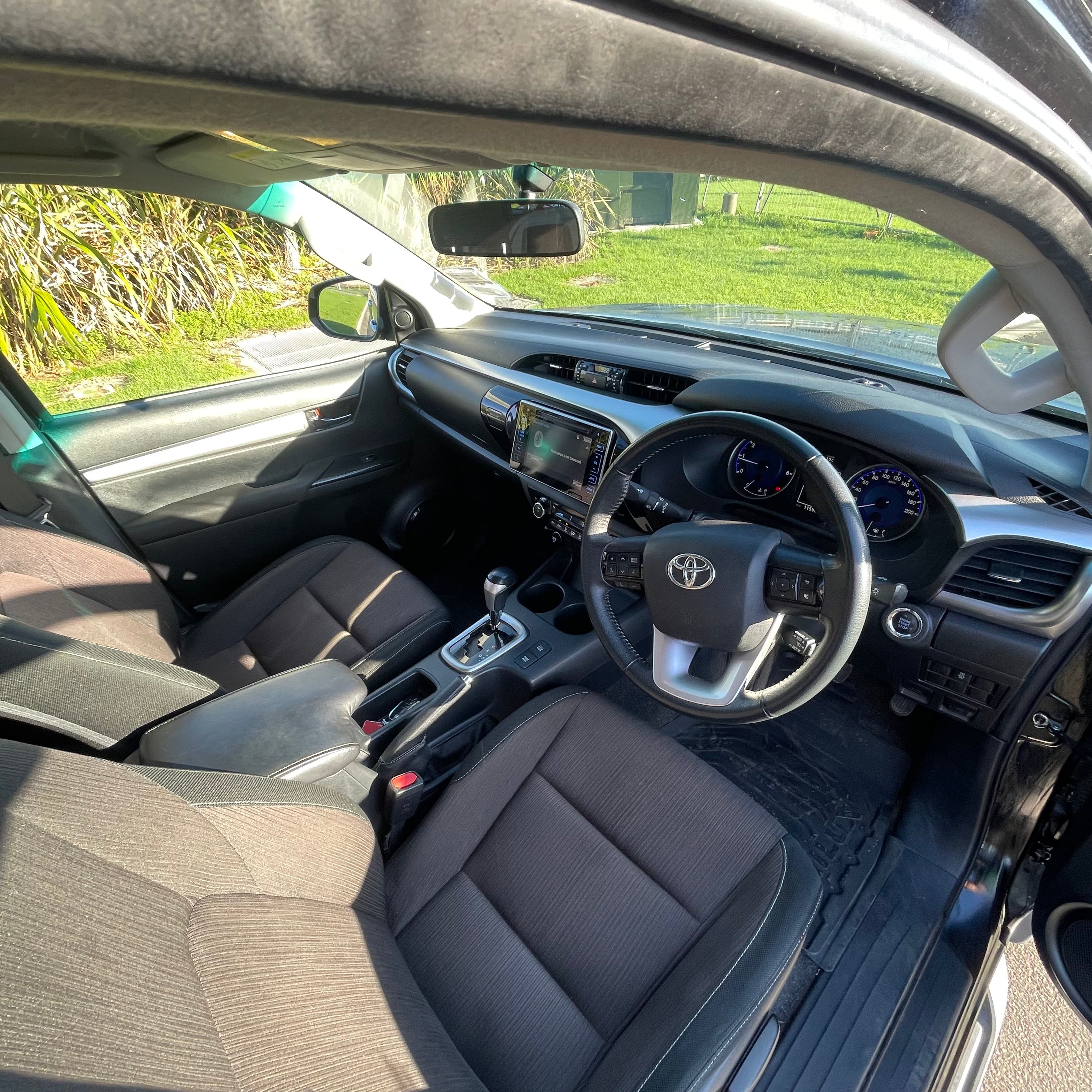 Toyota Hilux SR5 TRD