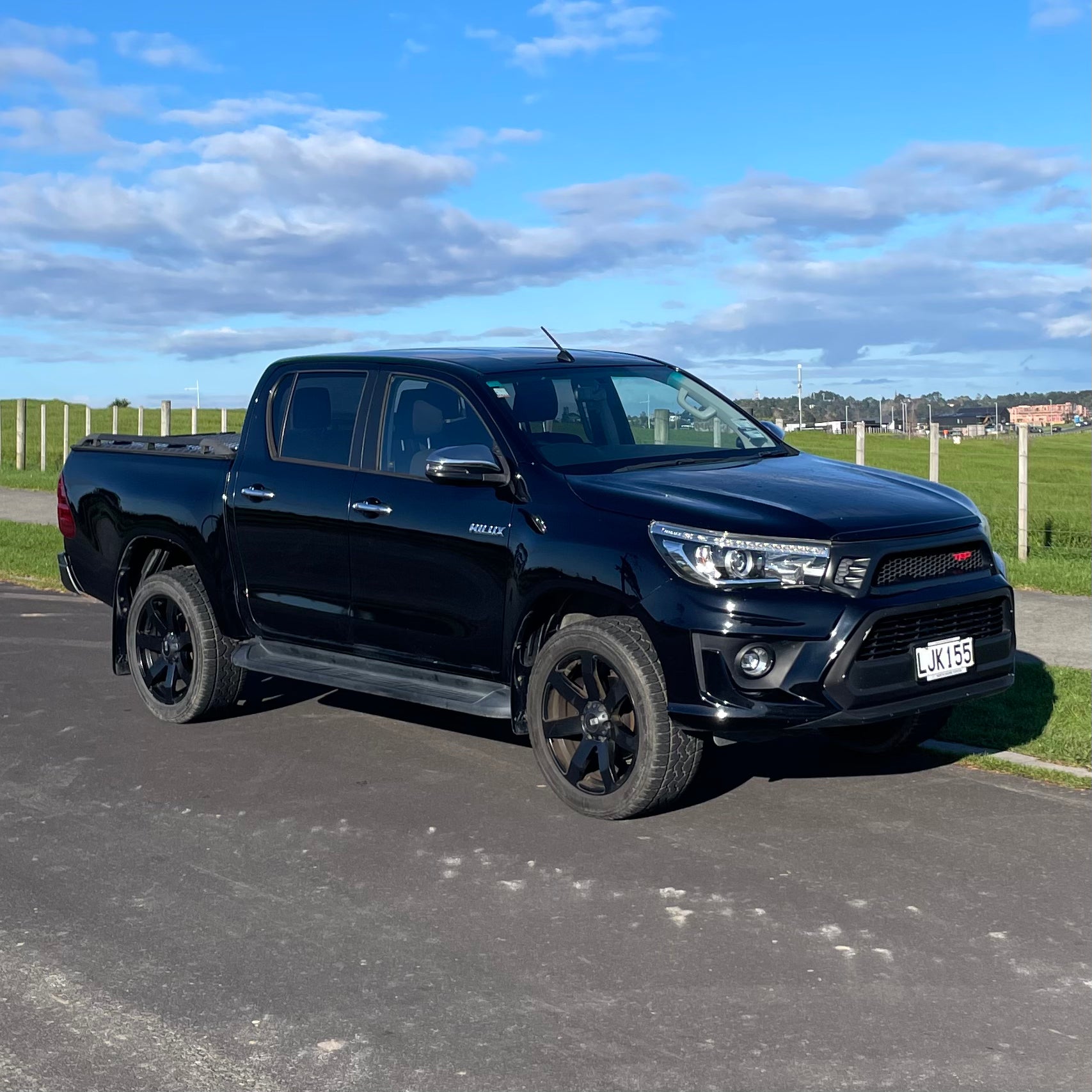 Toyota Hilux SR5 TRD