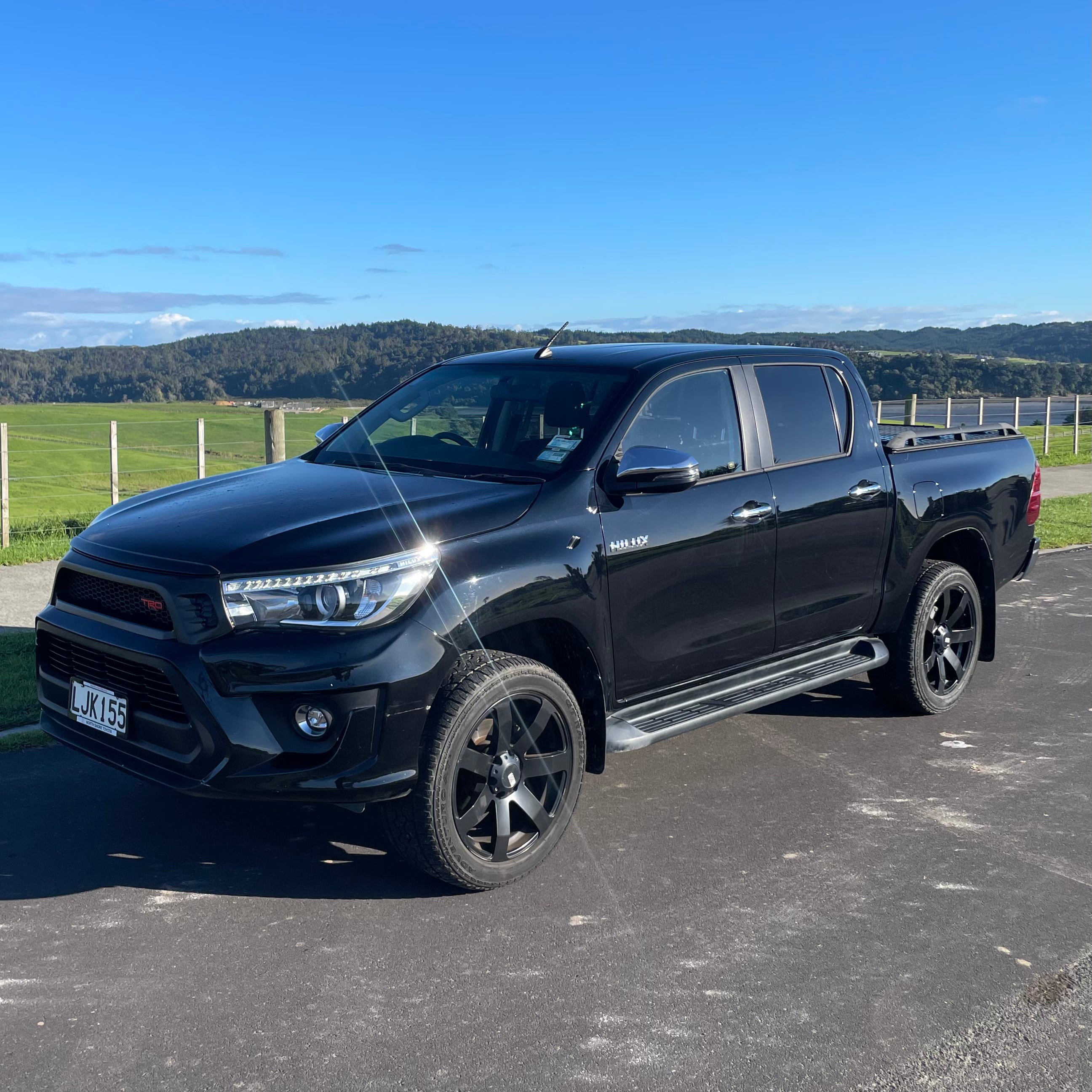 Toyota Hilux SR5 TRD